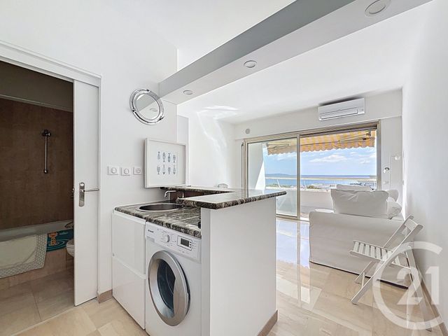 Appartement T1 &agrave; louer - 1 pi&egrave;ce - 29,65 m2 - Villeneuve Loubet - 06 - PROVENCE-ALPES-COTE-D-AZUR