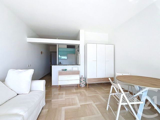 Appartement T1 &agrave; louer - 1 pi&egrave;ce - 29,65 m2 - Villeneuve Loubet - 06 - PROVENCE-ALPES-COTE-D-AZUR