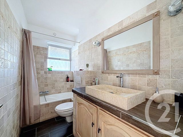 Appartement T3 &agrave; vendre - 3 pi&egrave;ces - 90 m2 - Villeneuve Loubet - 06 - PROVENCE-ALPES-COTE-D-AZUR