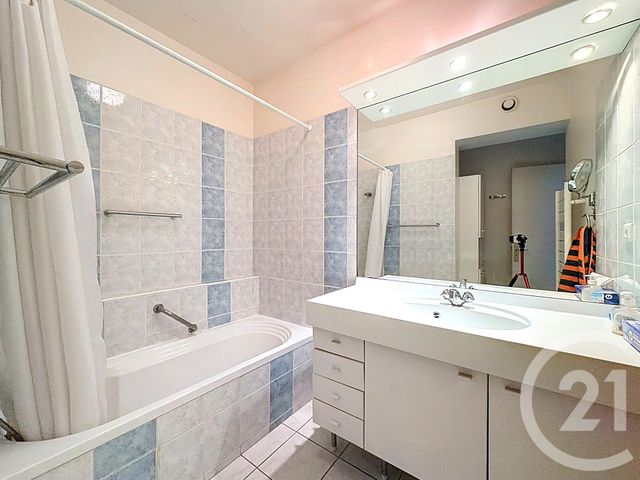 Appartement T3 &agrave; vendre - 3 pi&egrave;ces - 55 m2 - Villeneuve Loubet - 06 - PROVENCE-ALPES-COTE-D-AZUR