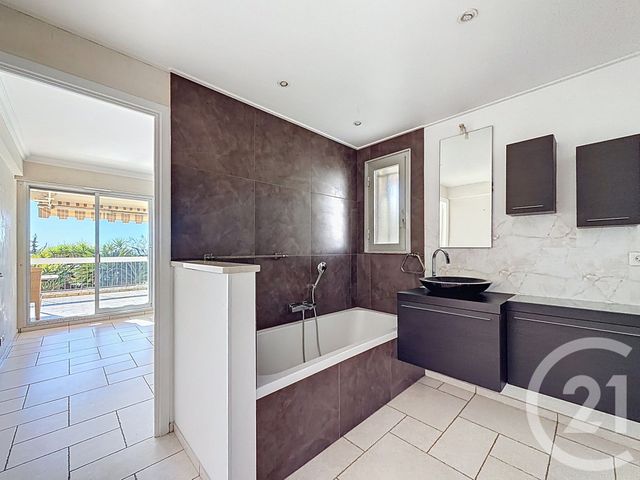 Appartement F4 &agrave; vendre - 4 pi&egrave;ces - 95 m2 - Villeneuve Loubet - 06 - PROVENCE-ALPES-COTE-D-AZUR