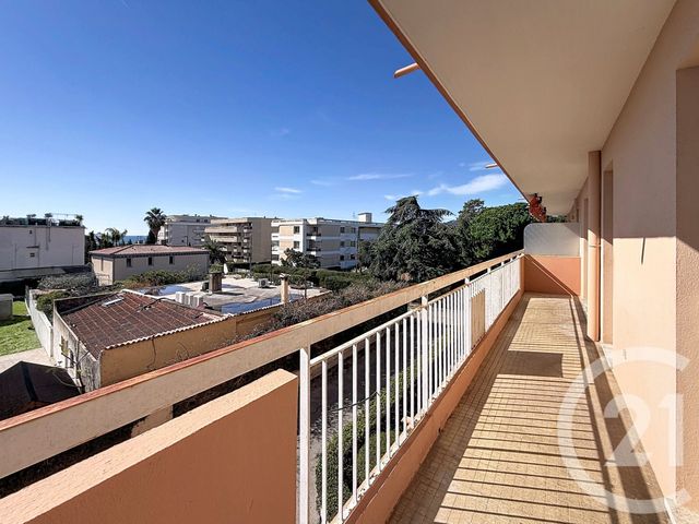 Appartement T2 &agrave; louer - 2 pi&egrave;ces - 41,39 m2 - Juan Les Pins - 06 - PROVENCE-ALPES-COTE-D-AZUR