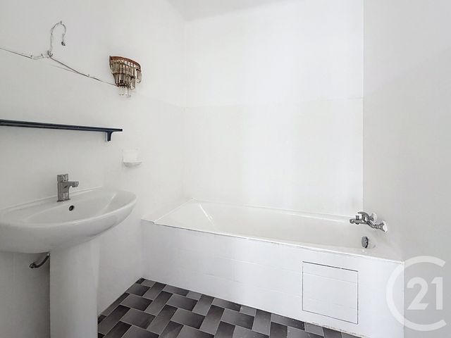 Appartement T2 &agrave; louer - 2 pi&egrave;ces - 41,39 m2 - Juan Les Pins - 06 - PROVENCE-ALPES-COTE-D-AZUR