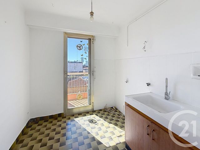 Appartement T2 &agrave; louer - 2 pi&egrave;ces - 41,39 m2 - Juan Les Pins - 06 - PROVENCE-ALPES-COTE-D-AZUR