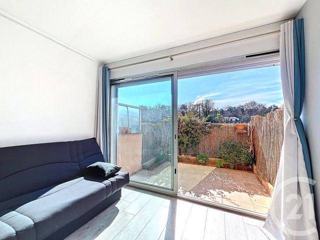 Appartement Studio &agrave; louer - 1 pi&egrave;ce - 34,85 m2 - Villeneuve Loubet - 06 - PROVENCE-ALPES-COTE-D-AZUR