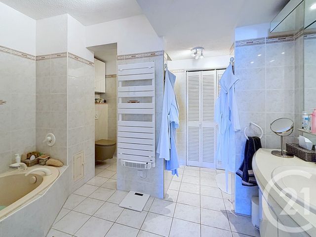Appartement T3 &agrave; vendre - 3 pi&egrave;ces - 77 m2 - Villeneuve Loubet - 06 - PROVENCE-ALPES-COTE-D-AZUR