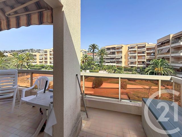 Appartement T2 &agrave; louer - 2 pi&egrave;ces - 35 m2 - Le Golfe Juan - 06 - PROVENCE-ALPES-COTE-D-AZUR