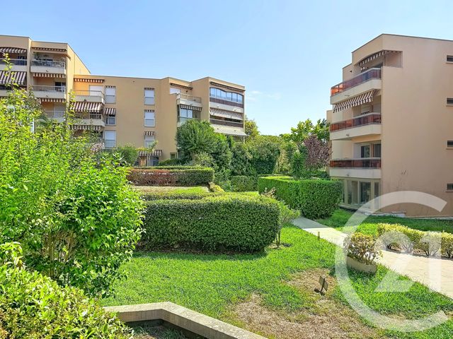 Appartement T2 &agrave; louer - 2 pi&egrave;ces - 35 m2 - Le Golfe Juan - 06 - PROVENCE-ALPES-COTE-D-AZUR