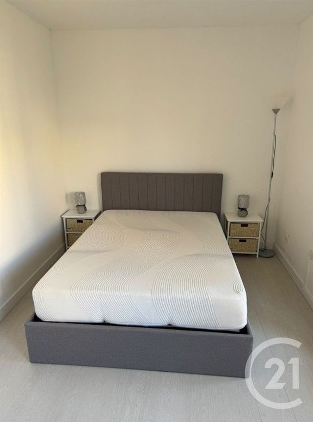 Appartement T2 &agrave; louer - 2 pi&egrave;ces - 35 m2 - Le Golfe Juan - 06 - PROVENCE-ALPES-COTE-D-AZUR