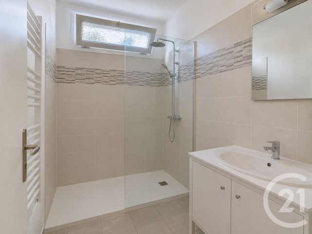 Appartement T2 &agrave; louer - 2 pi&egrave;ces - 35 m2 - Le Golfe Juan - 06 - PROVENCE-ALPES-COTE-D-AZUR
