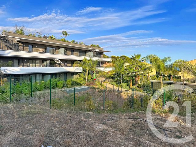 Appartement T3 &agrave; louer - 3 pi&egrave;ces - 57 m2 - Villeneuve Loubet - 06 - PROVENCE-ALPES-COTE-D-AZUR