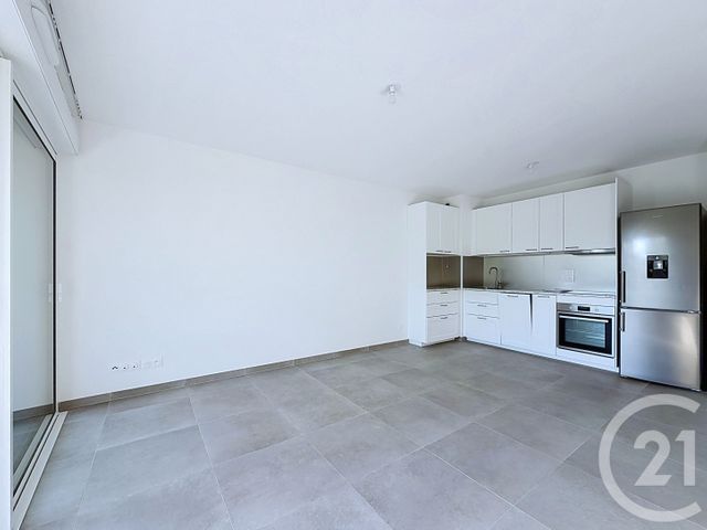Appartement T3 &agrave; louer - 3 pi&egrave;ces - 57 m2 - Villeneuve Loubet - 06 - PROVENCE-ALPES-COTE-D-AZUR