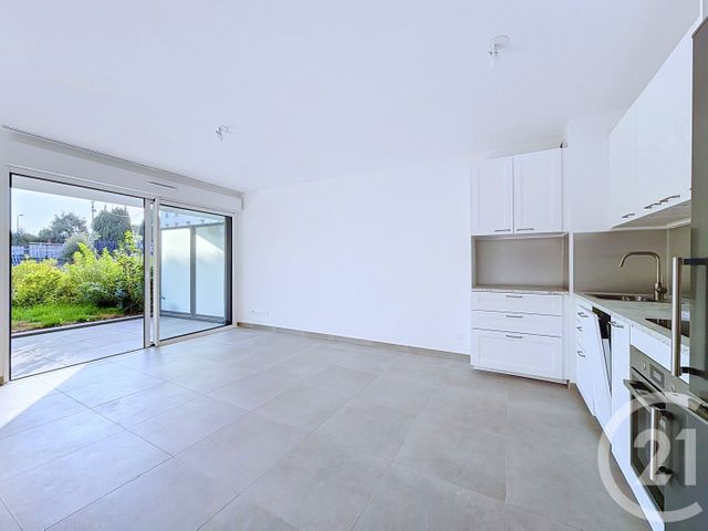 Appartement T3 &agrave; louer - 3 pi&egrave;ces - 57 m2 - Villeneuve Loubet - 06 - PROVENCE-ALPES-COTE-D-AZUR