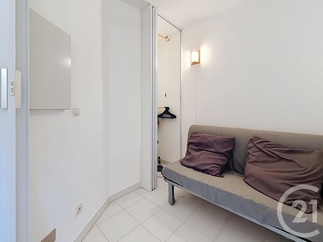 Appartement Studio Cabine &agrave; louer - 1 pi&egrave;ce - 24,66 m2 - Villeneuve Loubet - 06 - PROVENCE-ALPES-COTE-D-AZUR
