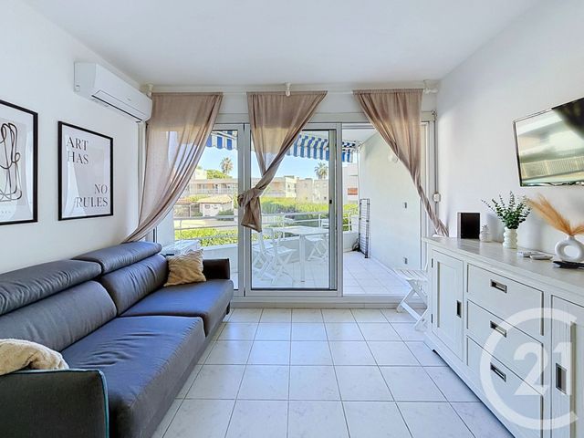 Appartement Studio Cabine &agrave; louer - 1 pi&egrave;ce - 24,66 m2 - Villeneuve Loubet - 06 - PROVENCE-ALPES-COTE-D-AZUR