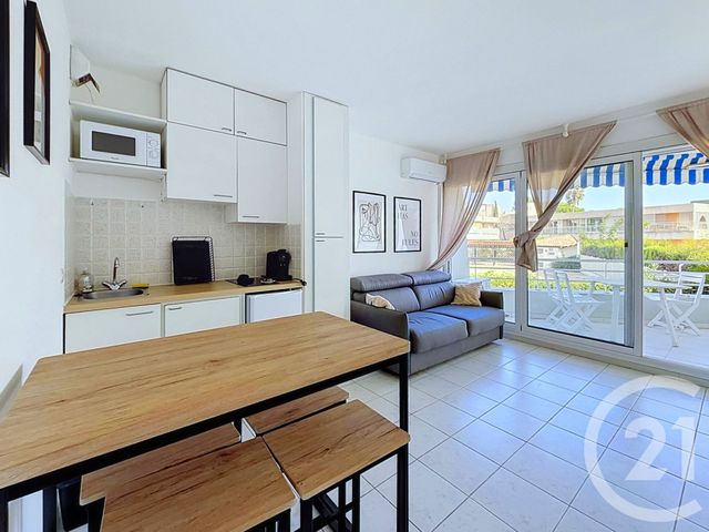 Appartement 1 pièce 25 m² · à Villeneuve-Loubet · 24,7 m² · 900 €/mois