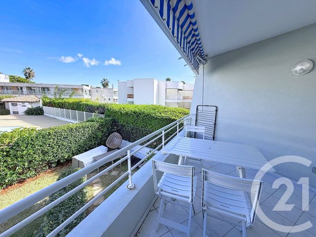 Appartement Studio Cabine &agrave; louer - 1 pi&egrave;ce - 24,66 m2 - Villeneuve Loubet - 06 - PROVENCE-ALPES-COTE-D-AZUR