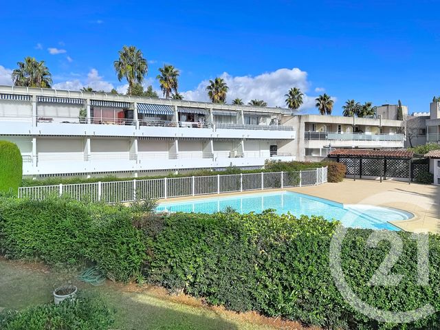 Appartement Studio Cabine &agrave; louer - 1 pi&egrave;ce - 24,66 m2 - Villeneuve Loubet - 06 - PROVENCE-ALPES-COTE-D-AZUR