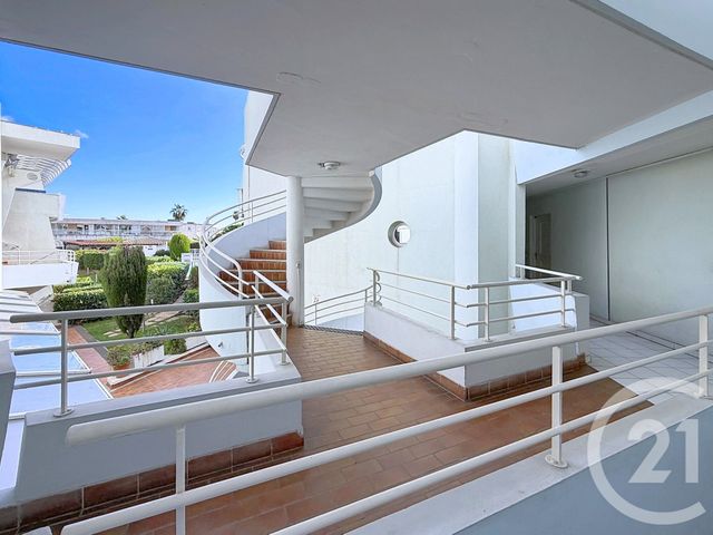 Appartement Studio Cabine &agrave; louer - 1 pi&egrave;ce - 24,66 m2 - Villeneuve Loubet - 06 - PROVENCE-ALPES-COTE-D-AZUR