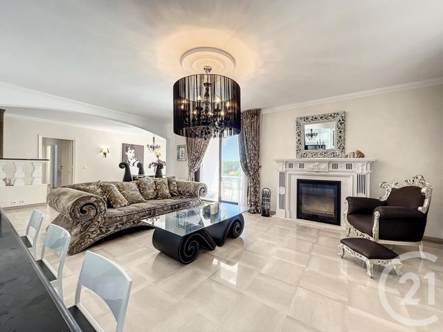 Maison à vendre - 6 pièces - 245 m2 - Villeneuve Loubet - 06 - PROVENCE-ALPES-COTE-D-AZUR