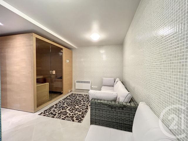 Maison à vendre - 6 pièces - 245 m2 - Villeneuve Loubet - 06 - PROVENCE-ALPES-COTE-D-AZUR