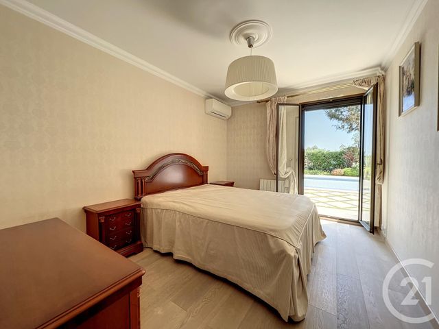 Maison à vendre - 6 pièces - 245 m2 - Villeneuve Loubet - 06 - PROVENCE-ALPES-COTE-D-AZUR