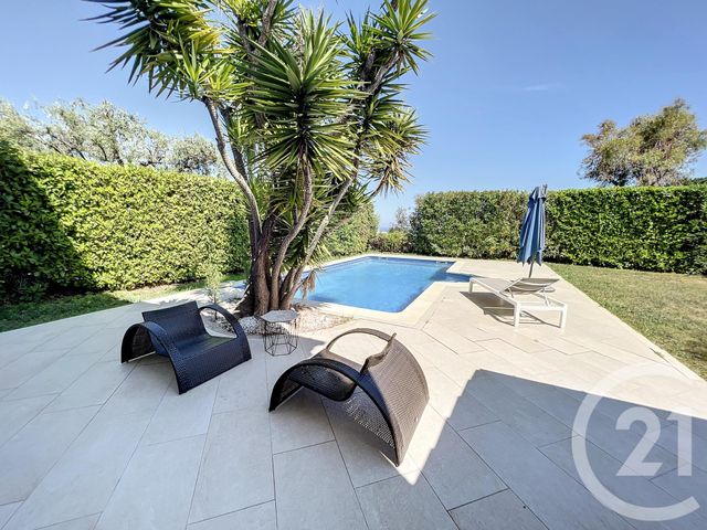 Maison à vendre - 5 pièces - 161 m2 - Villeneuve Loubet - 06 - PROVENCE-ALPES-COTE-D-AZUR