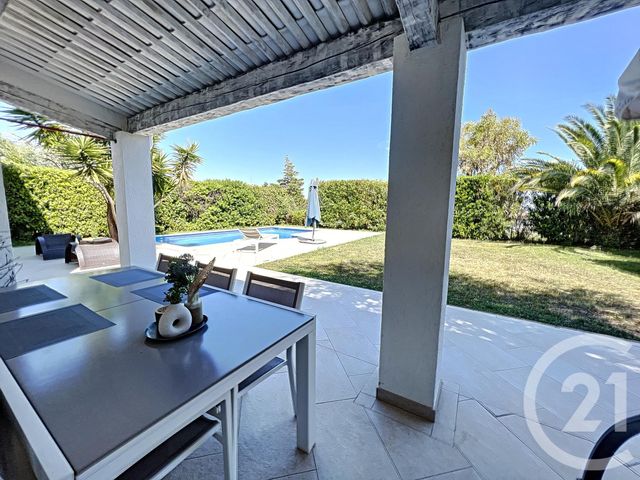 Maison à vendre - 5 pièces - 161 m2 - Villeneuve Loubet - 06 - PROVENCE-ALPES-COTE-D-AZUR