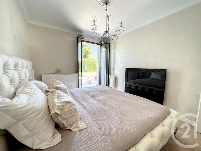 Maison à vendre - 5 pièces - 161 m2 - Villeneuve Loubet - 06 - PROVENCE-ALPES-COTE-D-AZUR