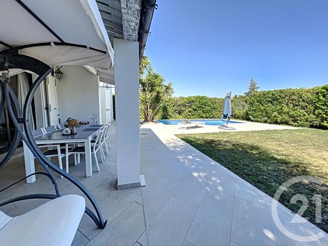 Maison à vendre - 5 pièces - 161 m2 - Villeneuve Loubet - 06 - PROVENCE-ALPES-COTE-D-AZUR