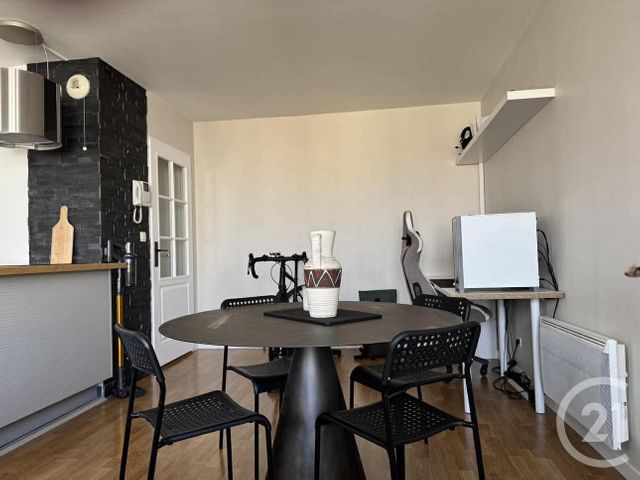 Appartement T2 &agrave; louer - 2 pi&egrave;ces - 45,35 m2 - Arras - 62 - NORD-PAS-DE-CALAIS