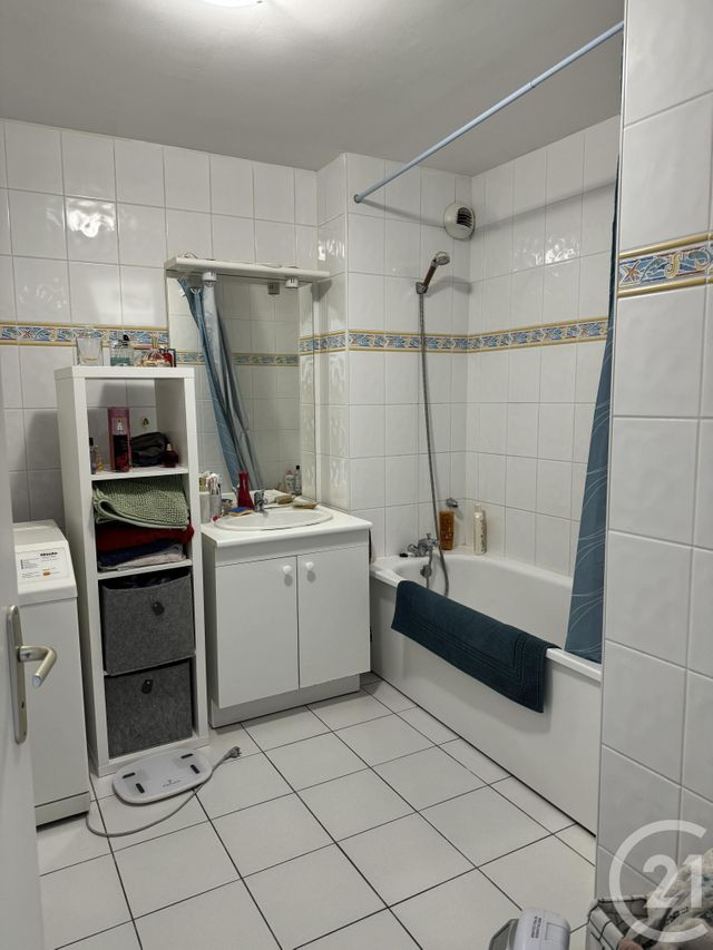 Appartement &agrave; louer - 3 pi&egrave;ces - 66,94 m2 - Lievin - 62 - NORD-PAS-DE-CALAIS