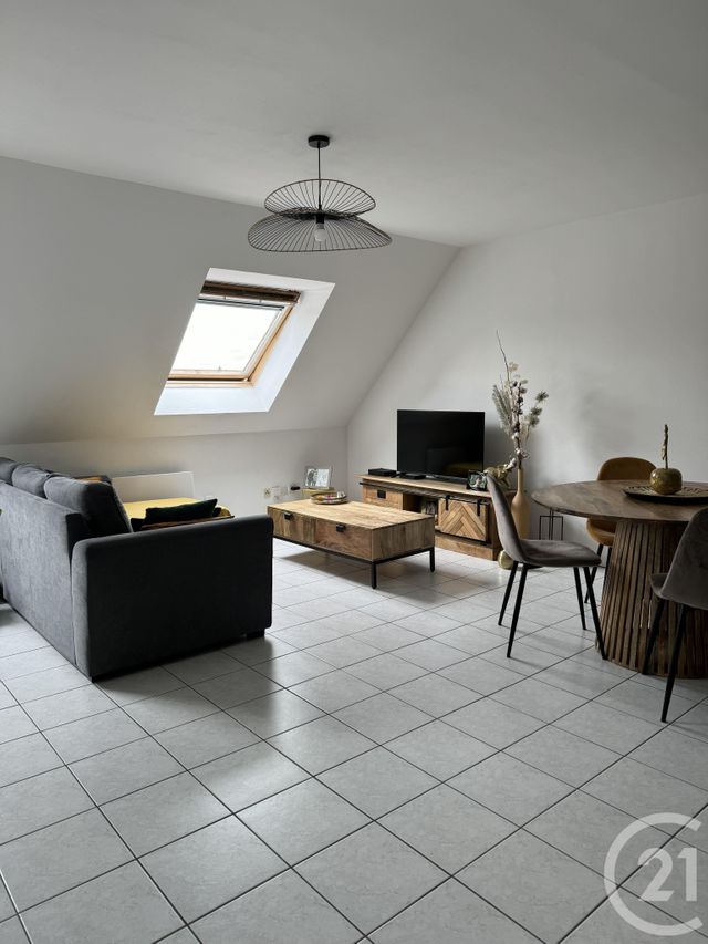 Appartement &agrave; louer - 3 pi&egrave;ces - 66,94 m2 - Lievin - 62 - NORD-PAS-DE-CALAIS