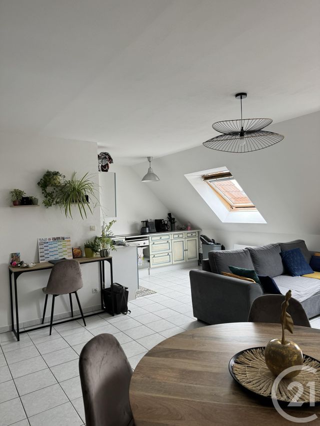 Appartement &agrave; louer - 3 pi&egrave;ces - 66,94 m2 - Lievin - 62 - NORD-PAS-DE-CALAIS