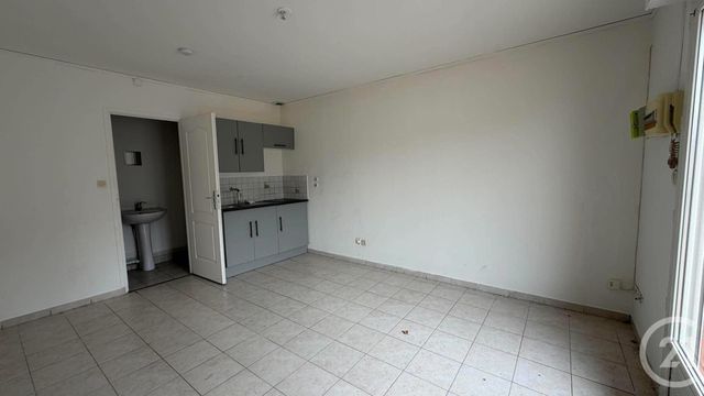 Appartement Studio &agrave; louer - 1 pi&egrave;ce - 18 m2 - Lievin - 62 - NORD-PAS-DE-CALAIS