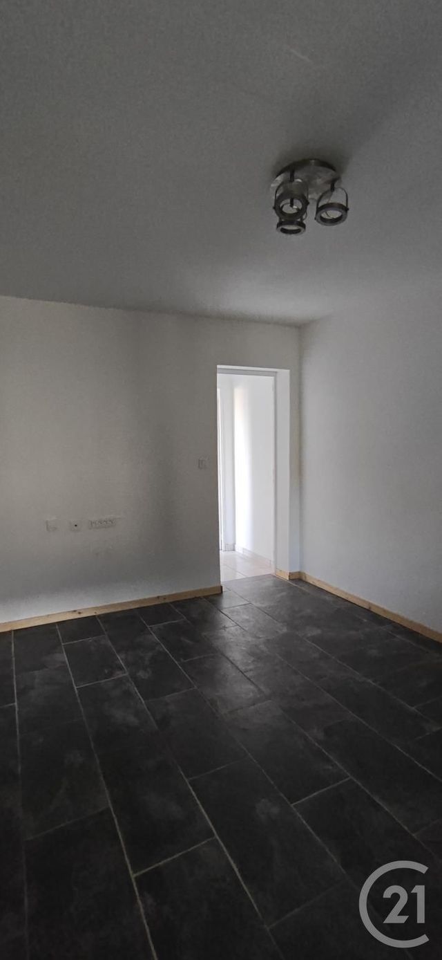 Maison &agrave; louer - 3 pi&egrave;ces - 76,57 m2 - Bazouges La Perouse - 35 - BRETAGNE