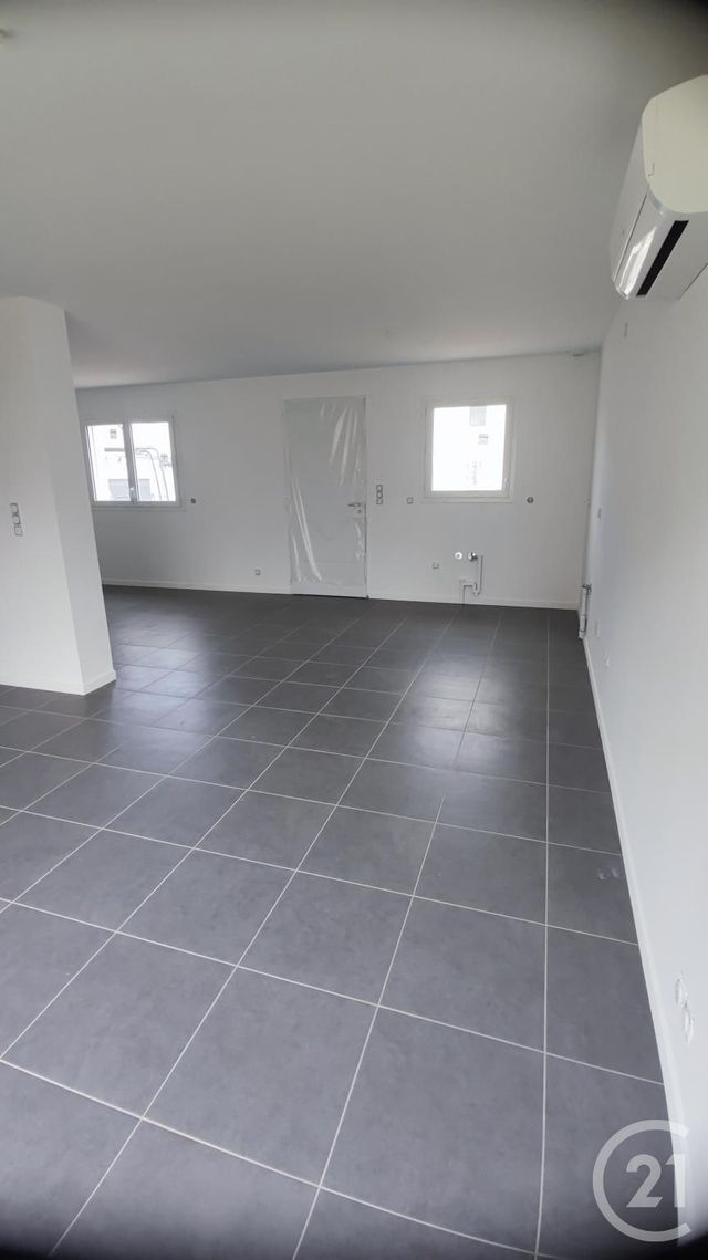 Maison à louer - 4 pièces - 85 m2 - Combourg - 35 - BRETAGNE