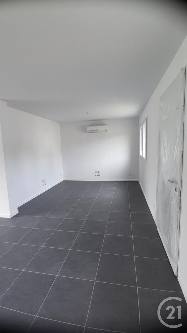 Maison à louer - 4 pièces - 85 m2 - Combourg - 35 - BRETAGNE