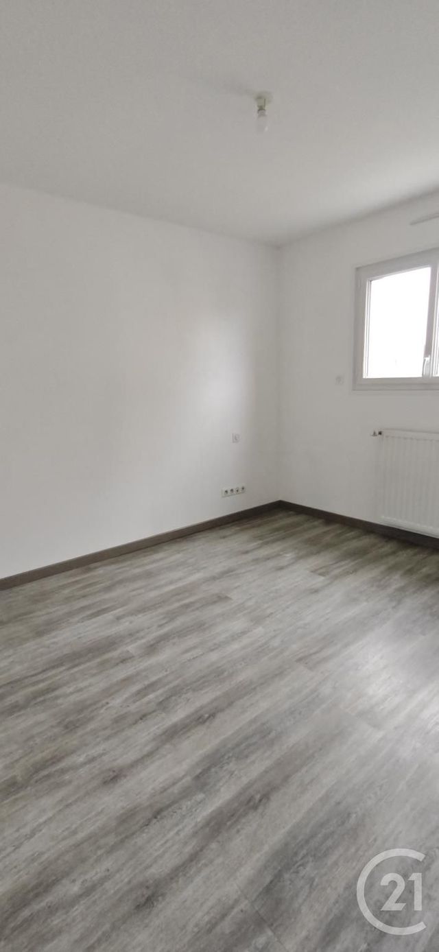 Maison &agrave; louer - 4 pi&egrave;ces - 104,32 m2 - Hede Bazouges - 35 - BRETAGNE