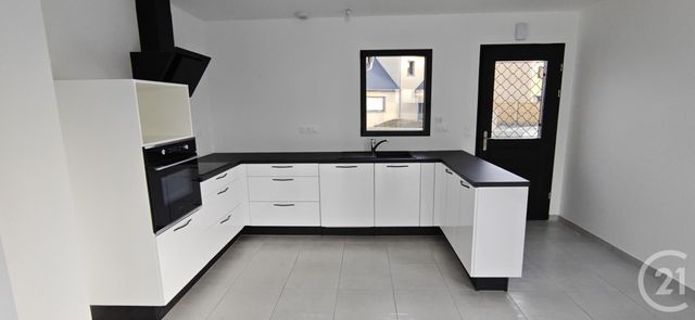 Maison &agrave; louer - 3 pi&egrave;ces - 74,42 m2 - Combourg - 35 - BRETAGNE