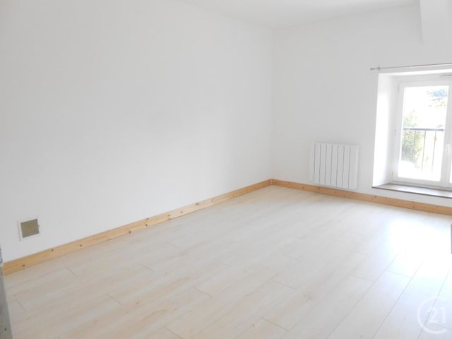 Maison &agrave; louer - 4 pi&egrave;ces - 97 m2 - Pleugueneuc - 35 - BRETAGNE