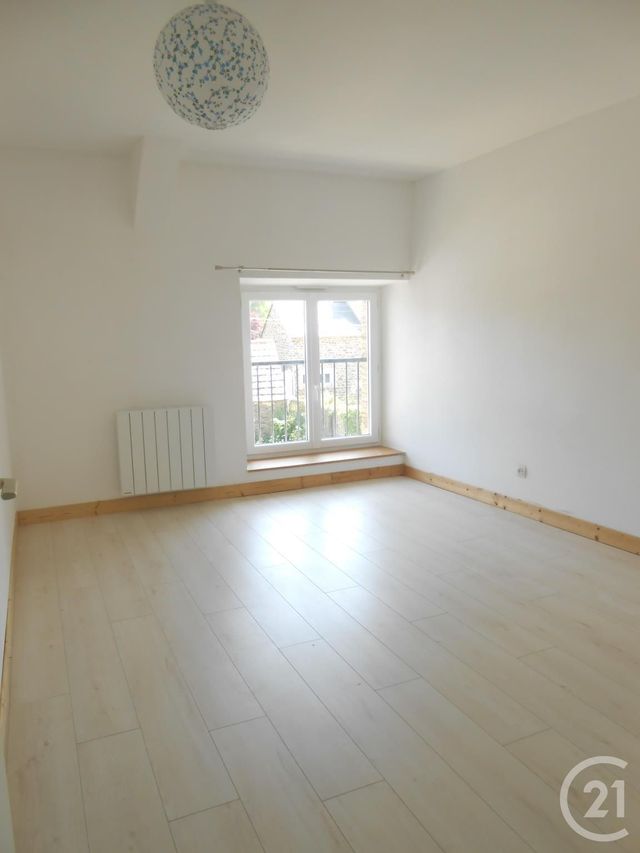 Maison &agrave; louer - 4 pi&egrave;ces - 97 m2 - Pleugueneuc - 35 - BRETAGNE