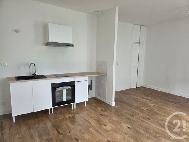 Appartement T2 &agrave; louer - 2 pi&egrave;ces - 40,99 m2 - Chateauroux - 36 - CENTRE