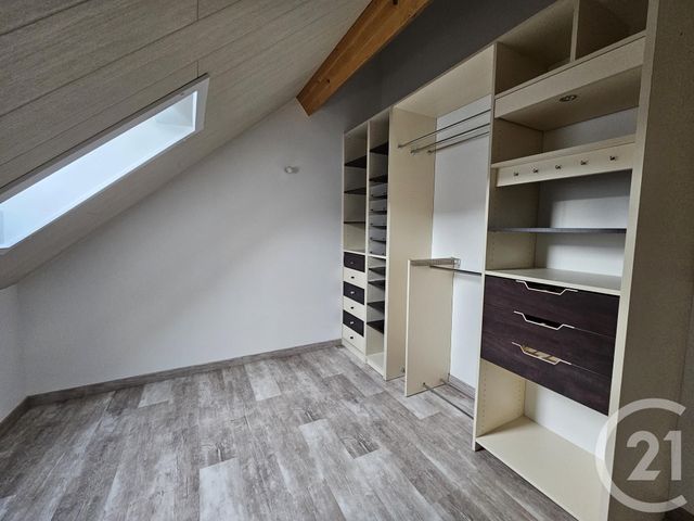 Maison &agrave; louer - 5 pi&egrave;ces - 144 m2 - Sassierges St Germain - 36 - CENTRE