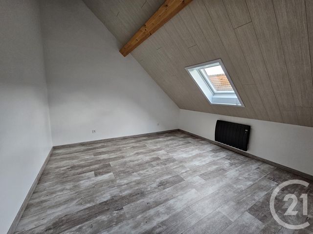 Maison &agrave; louer - 5 pi&egrave;ces - 144 m2 - Sassierges St Germain - 36 - CENTRE