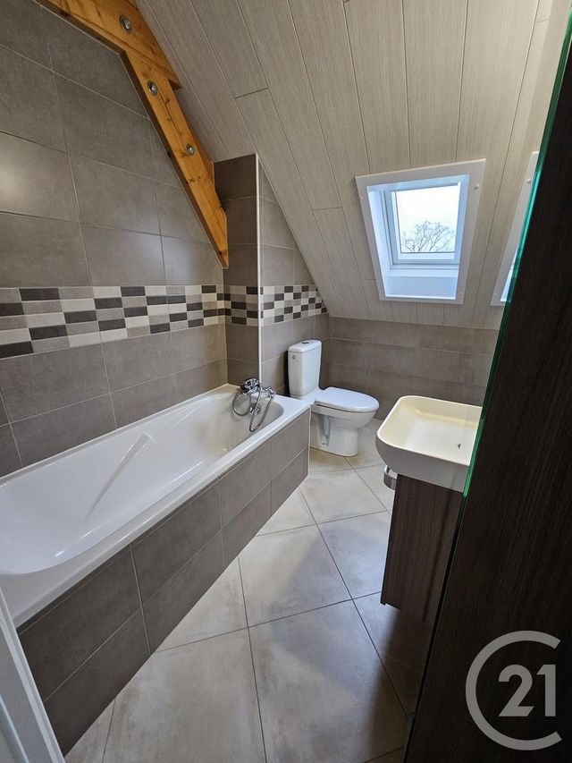 Maison &agrave; louer - 5 pi&egrave;ces - 144 m2 - Sassierges St Germain - 36 - CENTRE