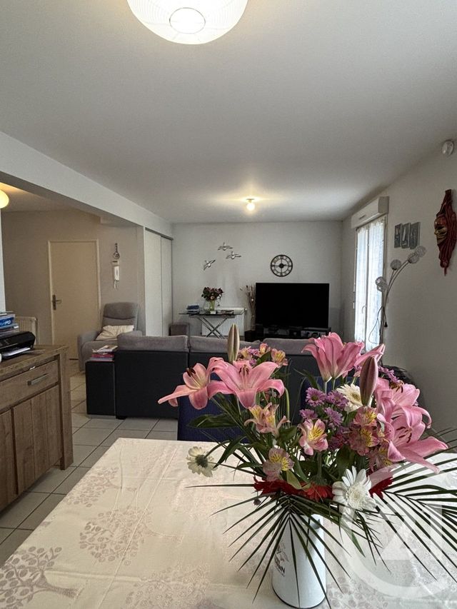 Maison &agrave; louer - 4 pi&egrave;ces - 91,83 m2 - Chateauroux - 36 - CENTRE