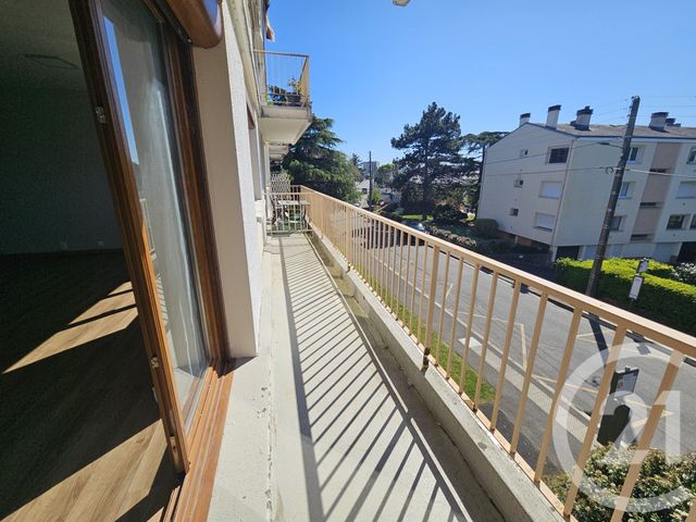 Appartement T3 &agrave; louer - 3 pi&egrave;ces - 73,40 m2 - Chateauroux - 36 - CENTRE