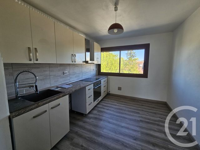 Appartement T3 &agrave; louer - 3 pi&egrave;ces - 73,40 m2 - Chateauroux - 36 - CENTRE