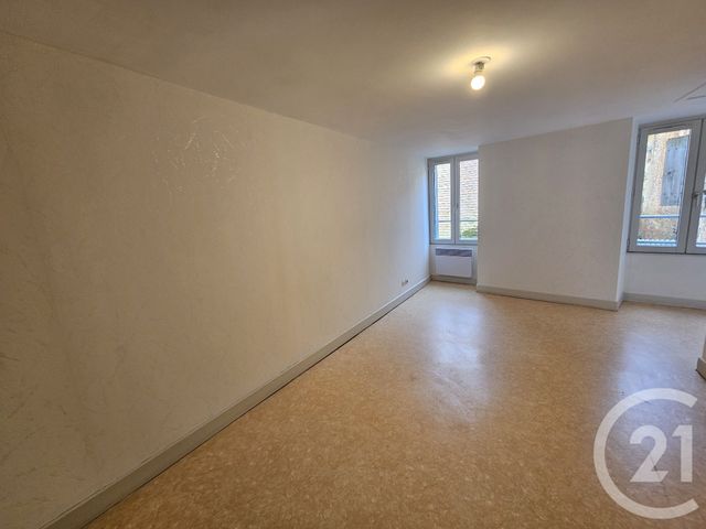 Appartement T2 &agrave; louer - 2 pi&egrave;ces - 38,10 m2 - Levroux - 36 - CENTRE
